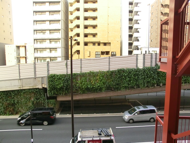クレベール西新宿　廊下からの眺望