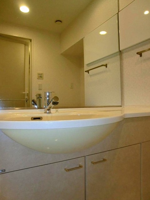 AMAX横浜　洗面化粧台