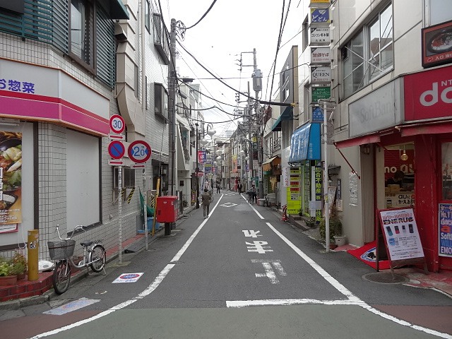 ライオンズマンション赤堤第2　商店街