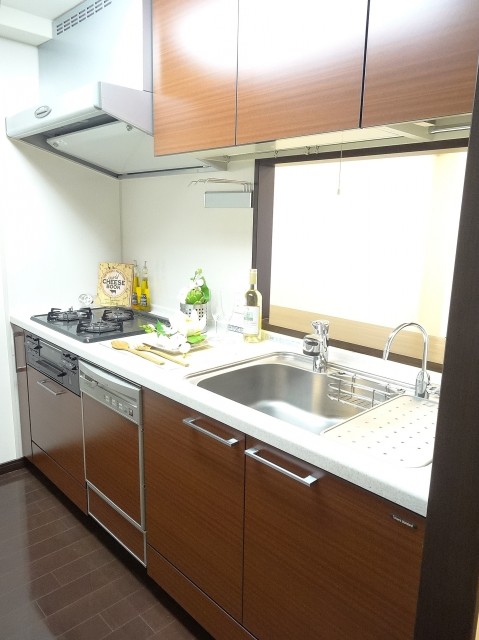 食器洗浄機付きのシステムキッチン