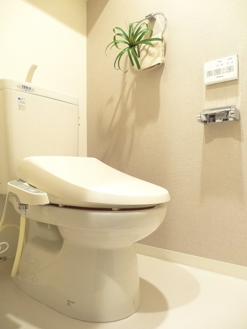 ウォシュレット付きトイレ