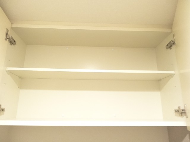 トイレの収納棚