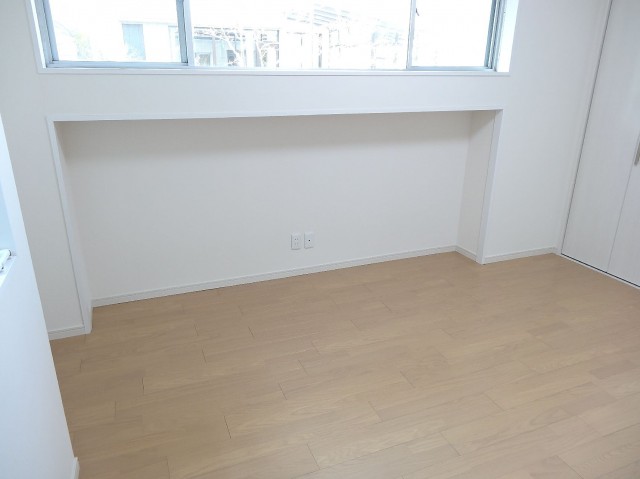 陽輪台松濤　洋室約7帖