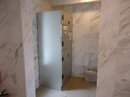 ドルチェ日本橋シティターミナル　宅配ＢＯＸ