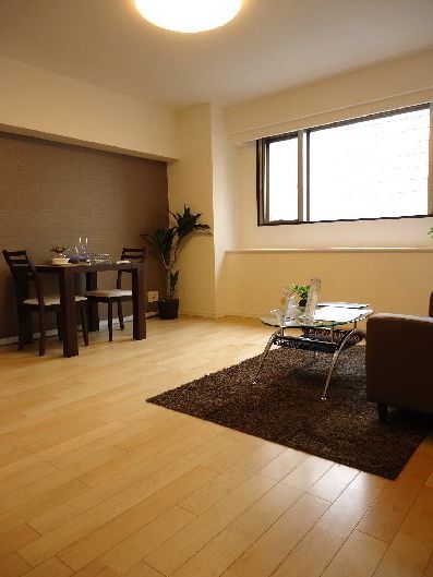 ドルチェ日本橋シティターミナル　ＬＤＫ約13帖