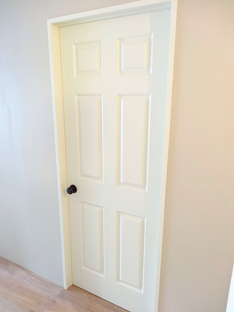 代官山エーデルハイム　扉