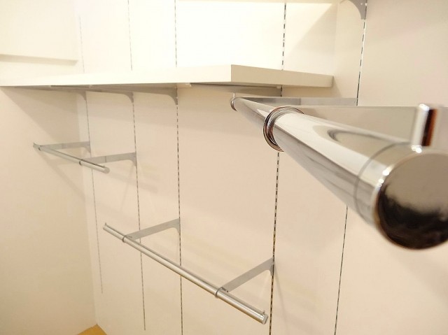 代官山エーデルハイム　ハンガーポール