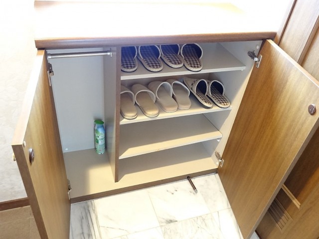 グレイス高輪一丁目1番　玄関収納