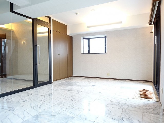 グレイス高輪一丁目1番　約11.8畳