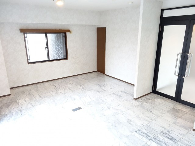 グレイス高輪一丁目1番　約18.2畳