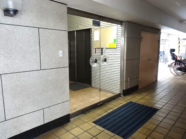 マンション都立大　エントランス