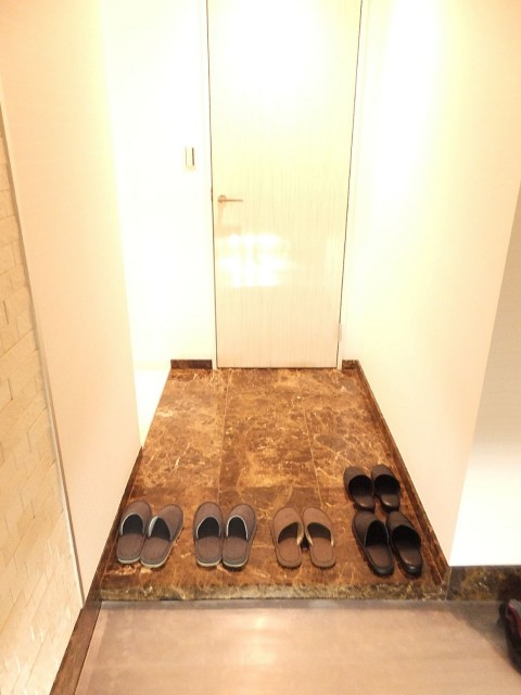 ステートリーホームズ南麻布　廊下