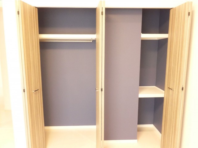 ステートリーホームズ南麻布　洋室約5.5帖収納