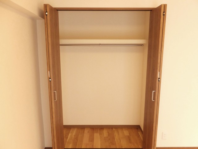 初台中央マンション　ＬＤＫ収納