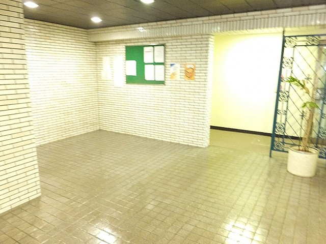 ライオンズマンション東麻布　エントランスホール