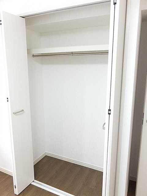 ライオンズマンション東麻布　洋室約5.3帖収納