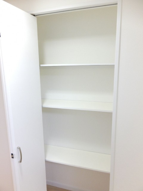 ラディエンス世田谷・若林　廊下収納