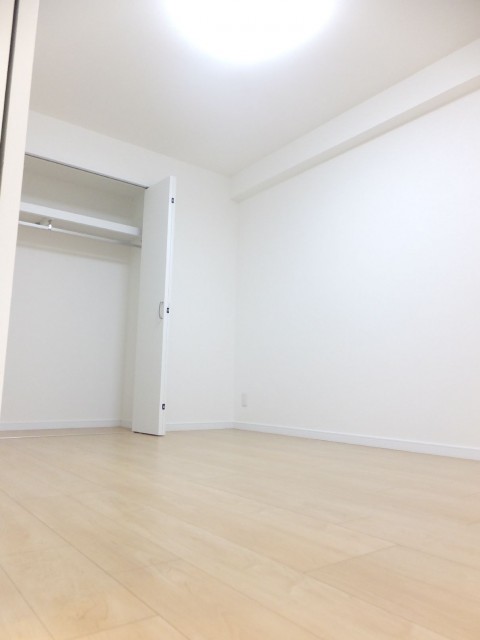 ラディエンス世田谷・若林　洋室