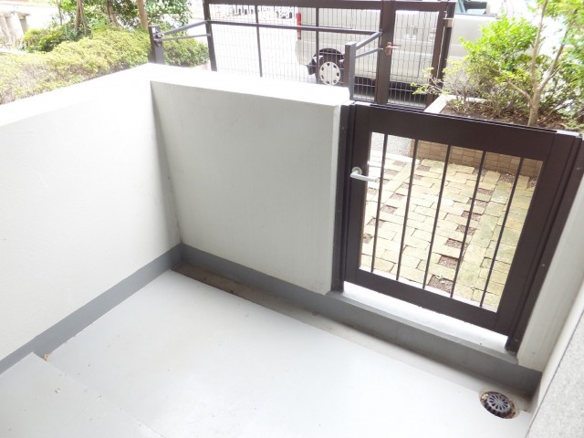 ラディエンス世田谷・若林　バルコニー