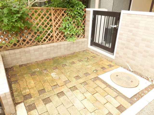 ラディエンス世田谷・若林　専用庭