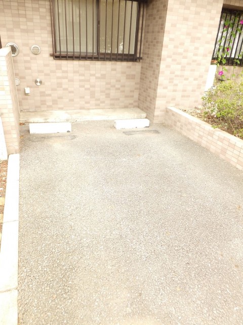 ラディエンス世田谷・若林　専用駐車場