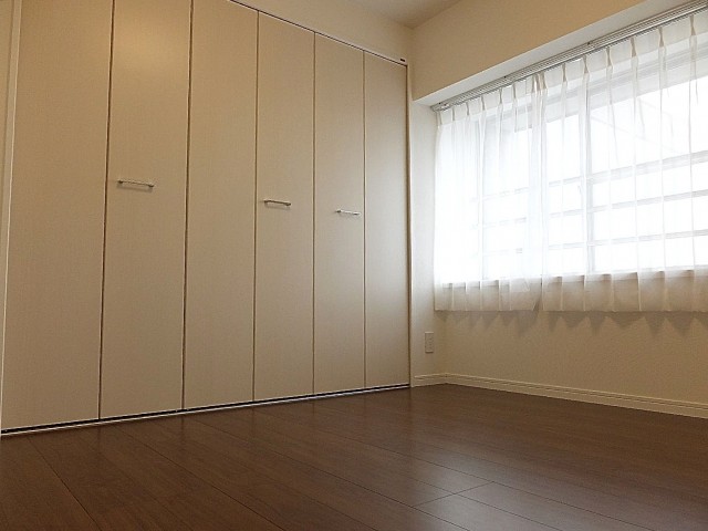 初台ハイホーム　洋室約4.5帖