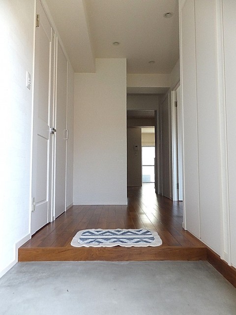 ライオンズマンション桜新町　廊下