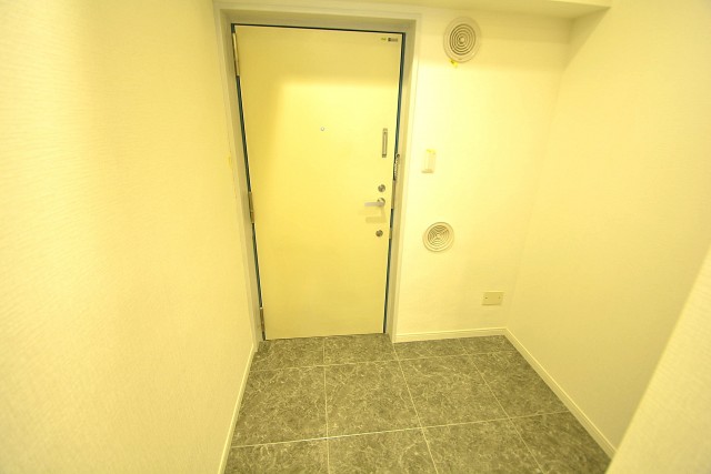 馬事公苑前ハイム2号棟　玄関中603