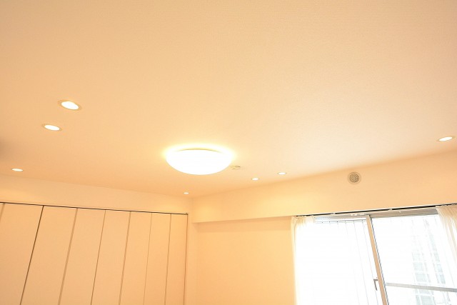 ＧＳハイム都立大　9.0帖洋室照明