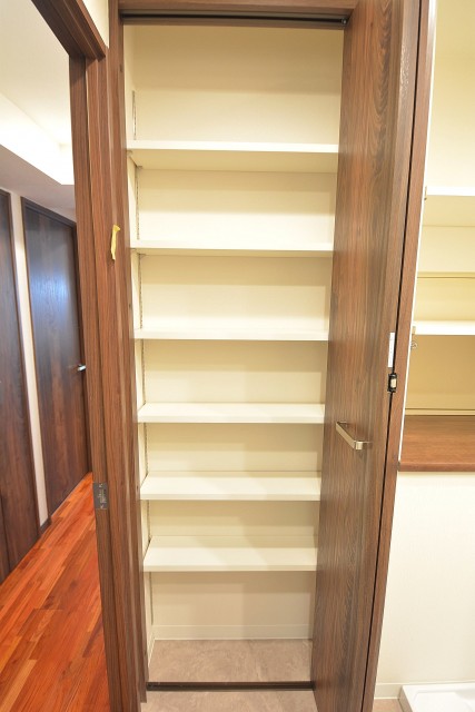 芦花公園ヒミコマンション　リネン庫701