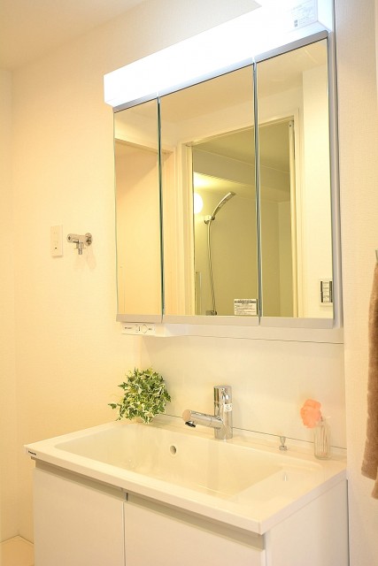 古河松原マンション　洗面化粧台905