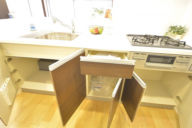 馬事公苑前ハイム2号棟　システムキッチン603