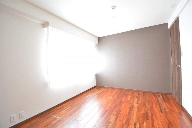芦花公園ヒミコマンション　　約6.7帖の洋室701