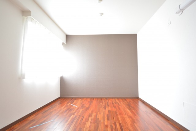 芦花公園ヒミコマンション　約6.4帖の洋室701