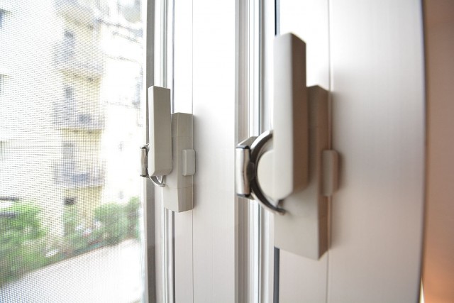 オーベル馬込iL　扉は二重サッシ