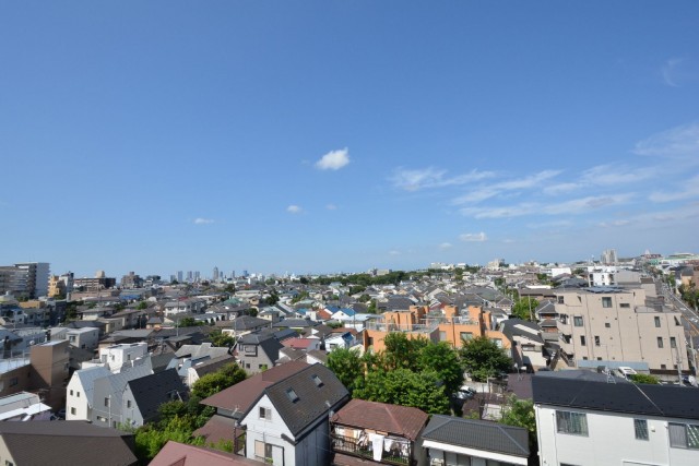 ライオンズマンション北千束　玄関前眺望