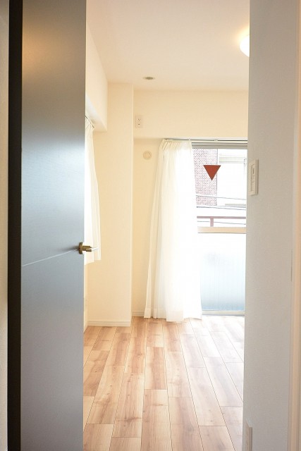 ＧＳハイム都立大　5.5帖洋室ドア