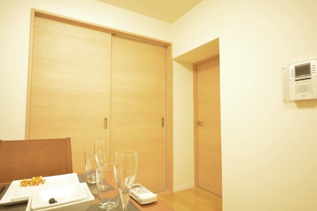 ライオンズマンション赤堤第2　引き戸