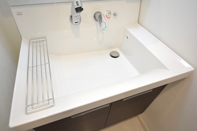 古河松原マンション　カウンター一体型洗面ボウル