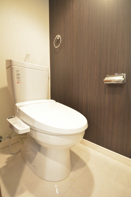 古河松原マンション　ウォシュレット付きトイレ