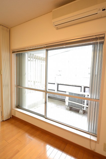 代官山エーデルハイム　バルコニーの戸706