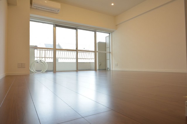 マンション都立大　約15.9帖のLDK