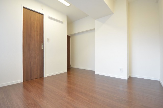 マンション都立大　約7.0畳の洋室