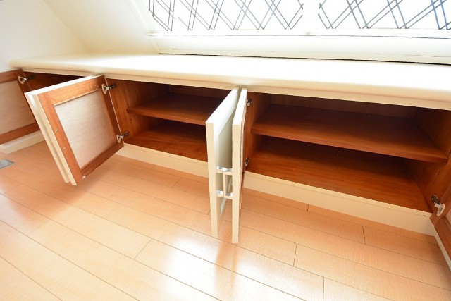 ST青山　窓際の収納