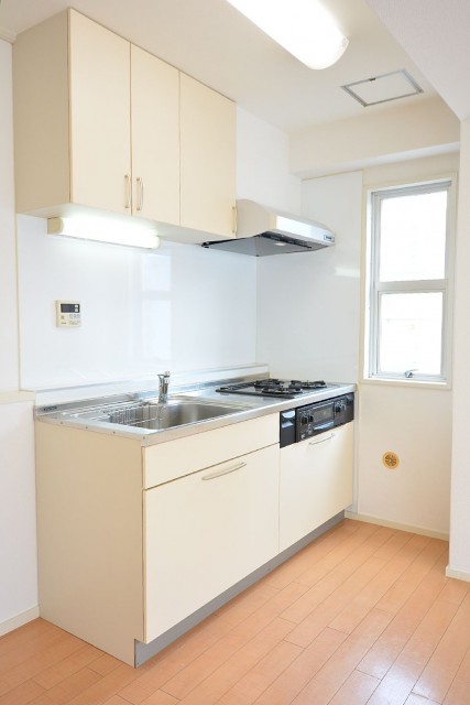 ST青山　キッチン