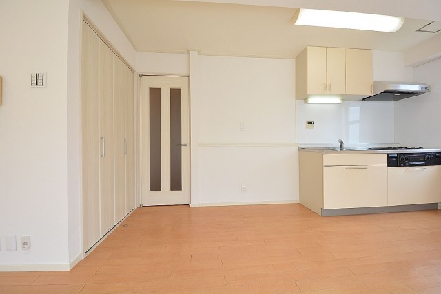 ST青山　LDK約17.5帖