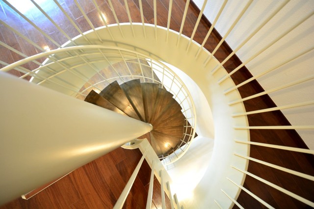 ピアースコード代々木参宮橋　らせん階段