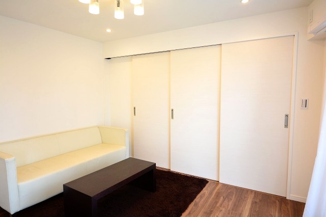 モアグランデ浜松町　引き戸