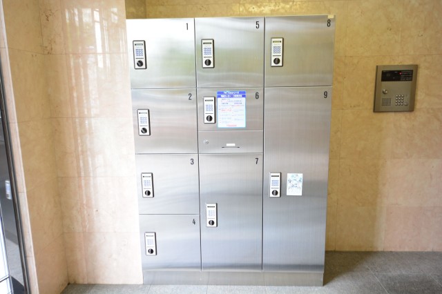 モアグランデ浜松町　宅配ボックス