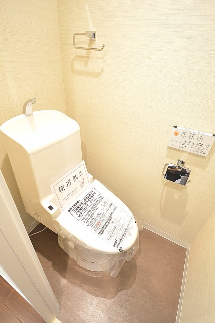 ウォシュレット付きトイレ